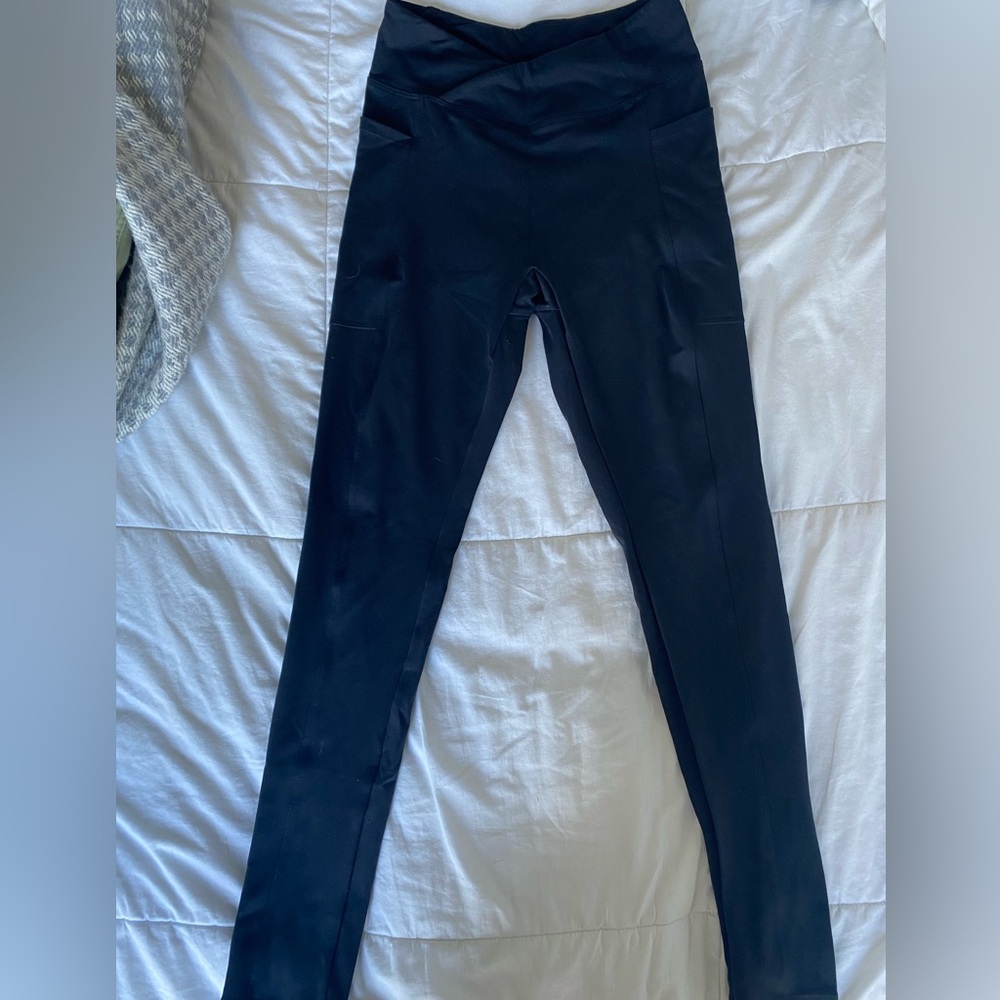 Black Bo + Tee leggings
